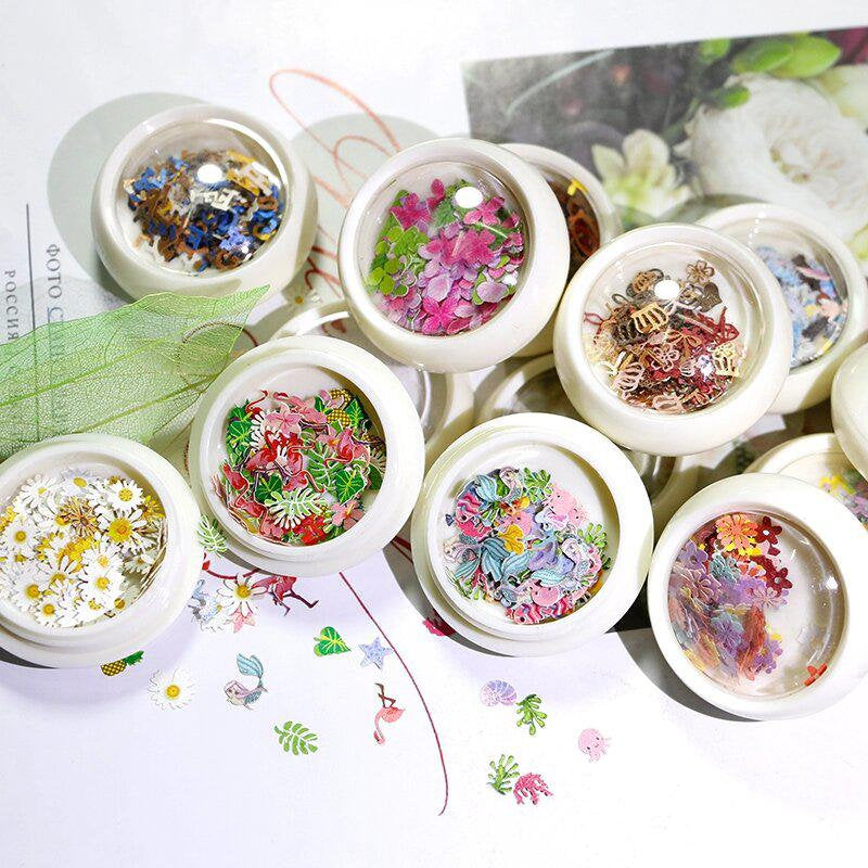 3D Chrysanthemum flamingo shape - Pzl Nails